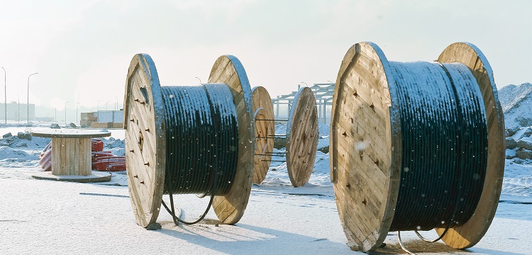 如何判斷危廢和固廢 危廢和固廢的判定標(biāo)準(zhǔn)?租用農(nóng)田處理廢油桶致土壤污染 ，三家出售危廢的公司被列為共同被告，這三家公司將面臨哪些處罰  健明迪檢測(cè)